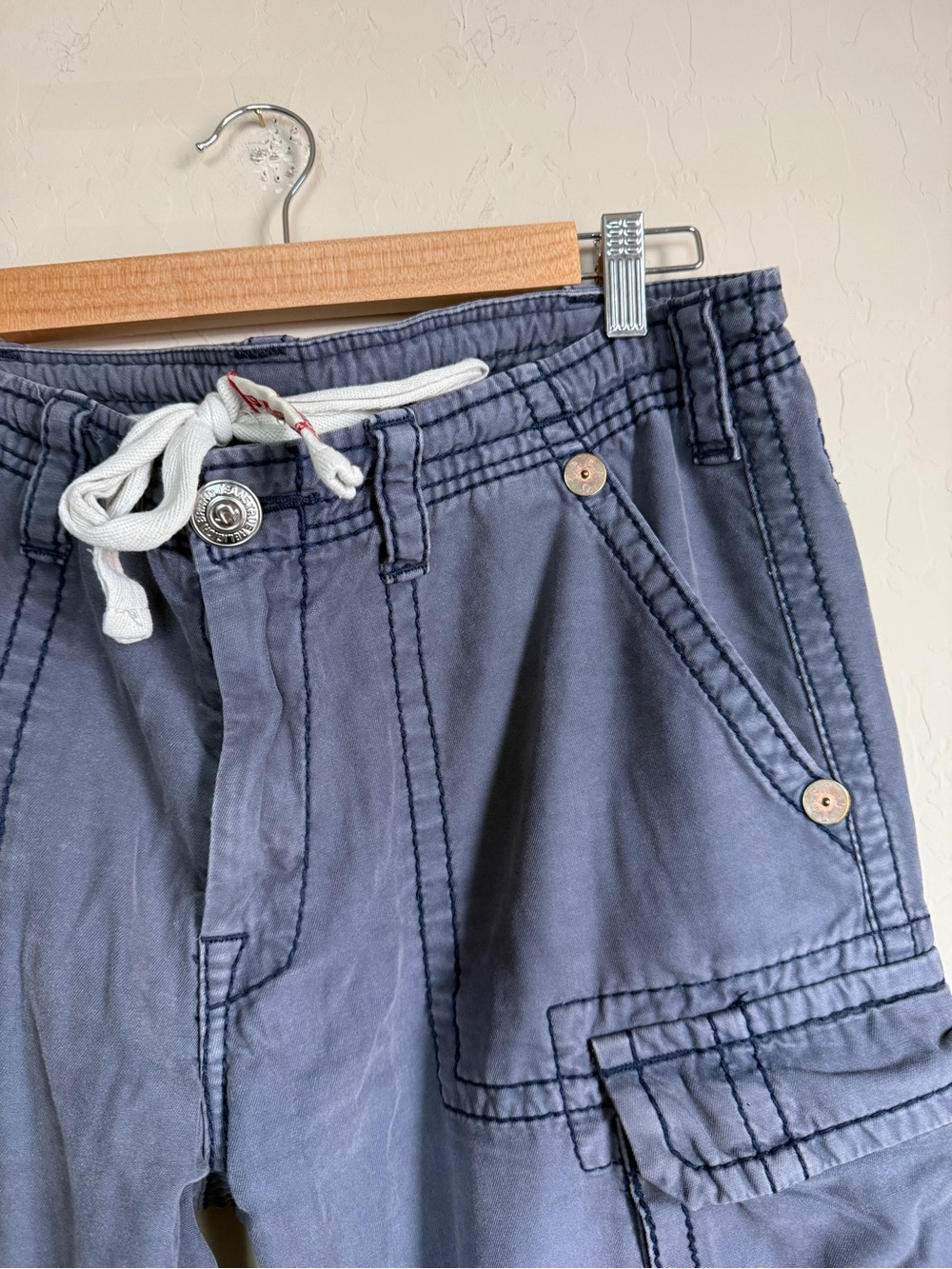 True Religion Y2K Vintage Men's Cargo Pants Slate Blue Flap Pocket 34 Wide Leg - Picture 5 of 14